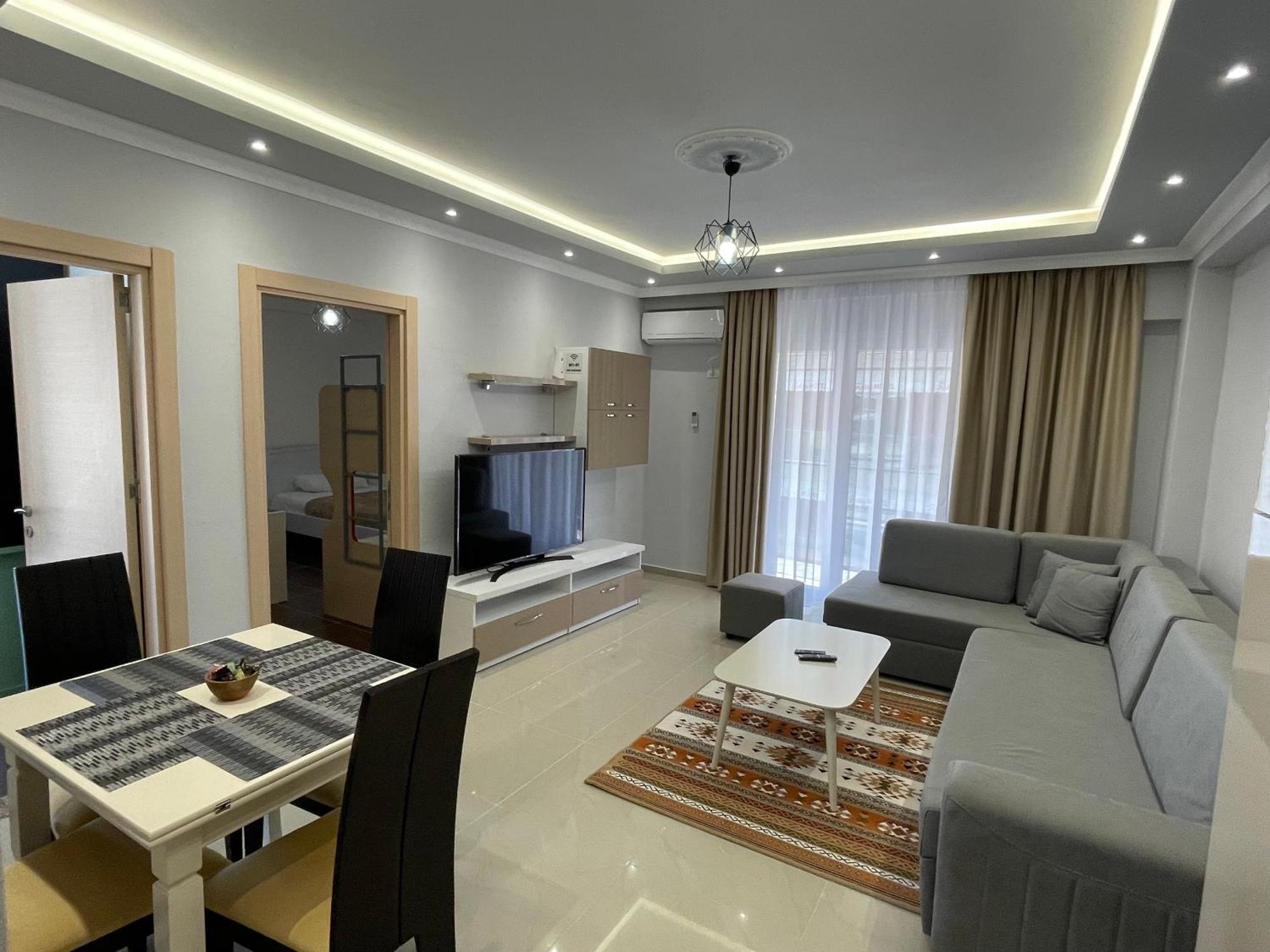 Apartamento Fishta Q6 37 *